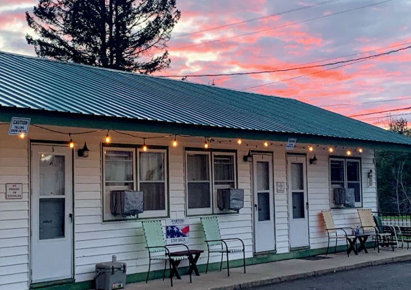 Adventure Motel - From Web Listing (newer photo)